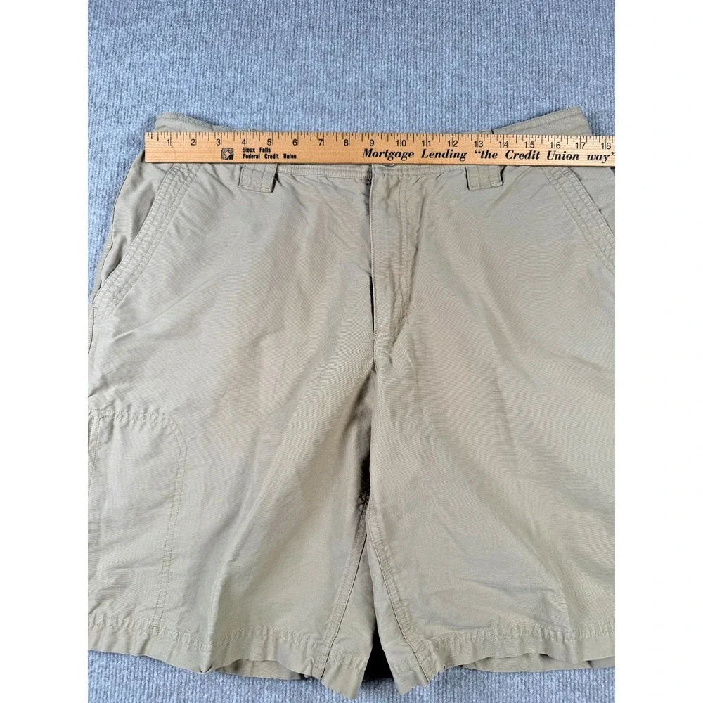 Columbia Cargo Shorts Mens 36x9.5  Relaxed Fit Cotton Beige Outdoor Beach Summer